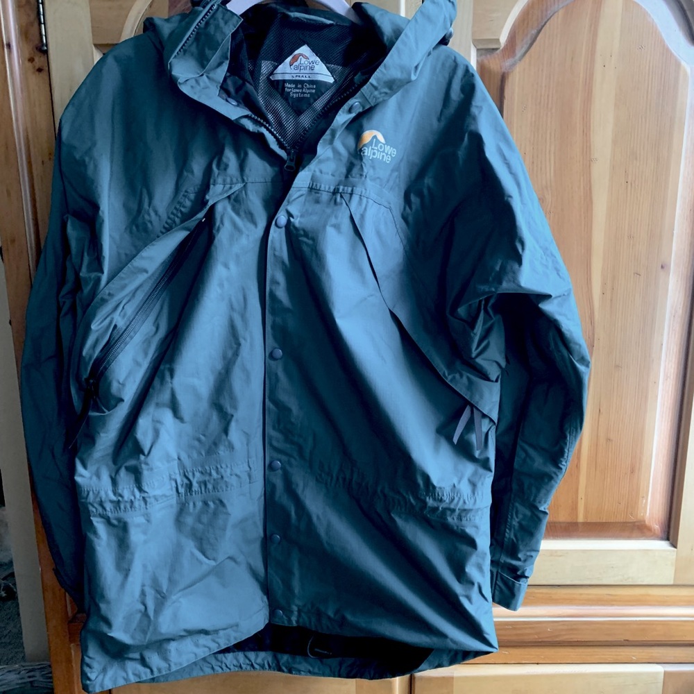 Men’s Lowe Alpine jacket Sz Small